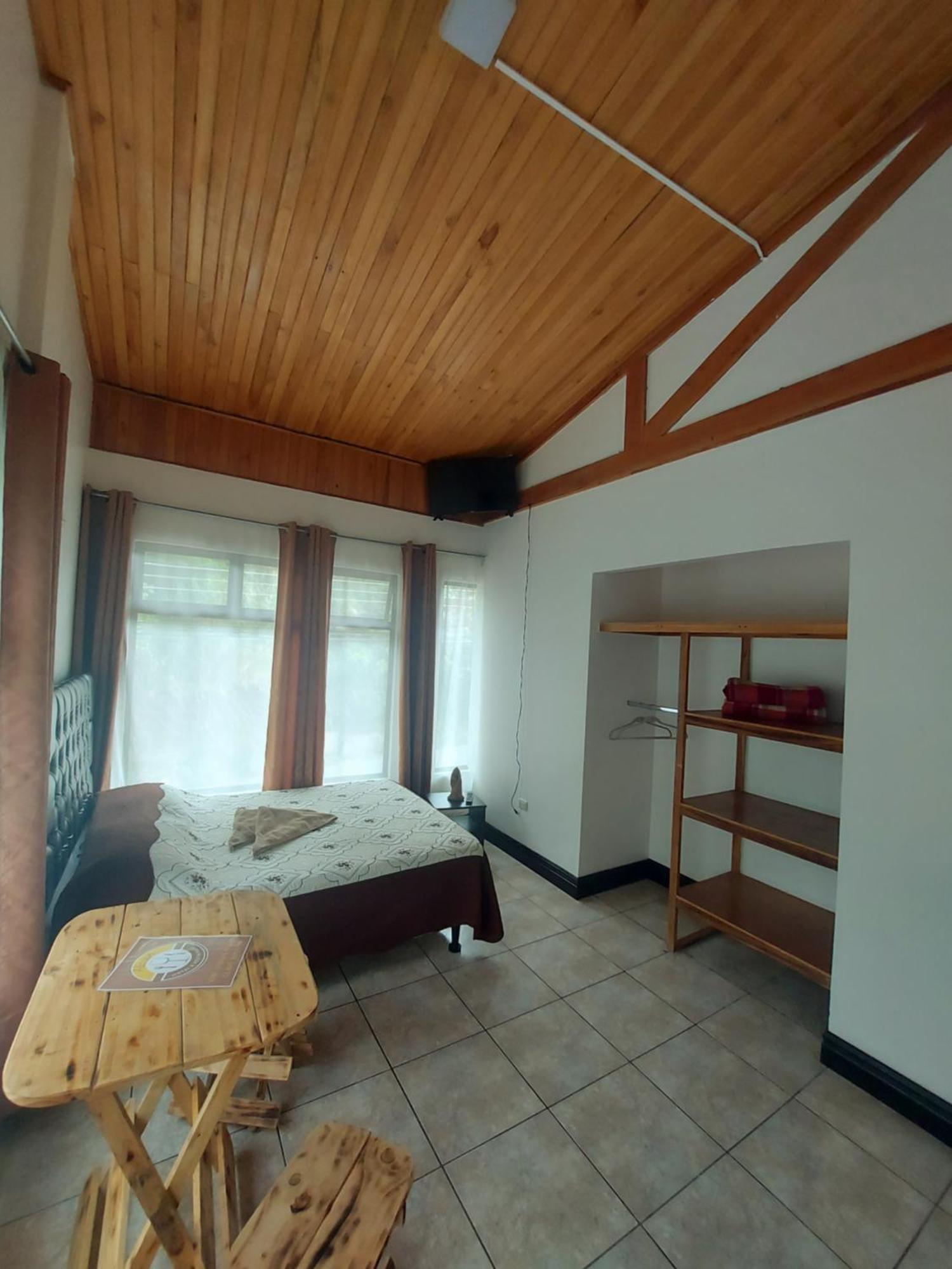Alisson Hotel Y Restaurant Monteverde Zimmer foto